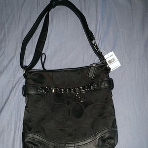 Coach signature  NS chain cross body